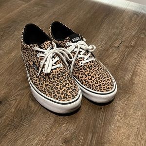 Women’s leopard print Van’s size 9